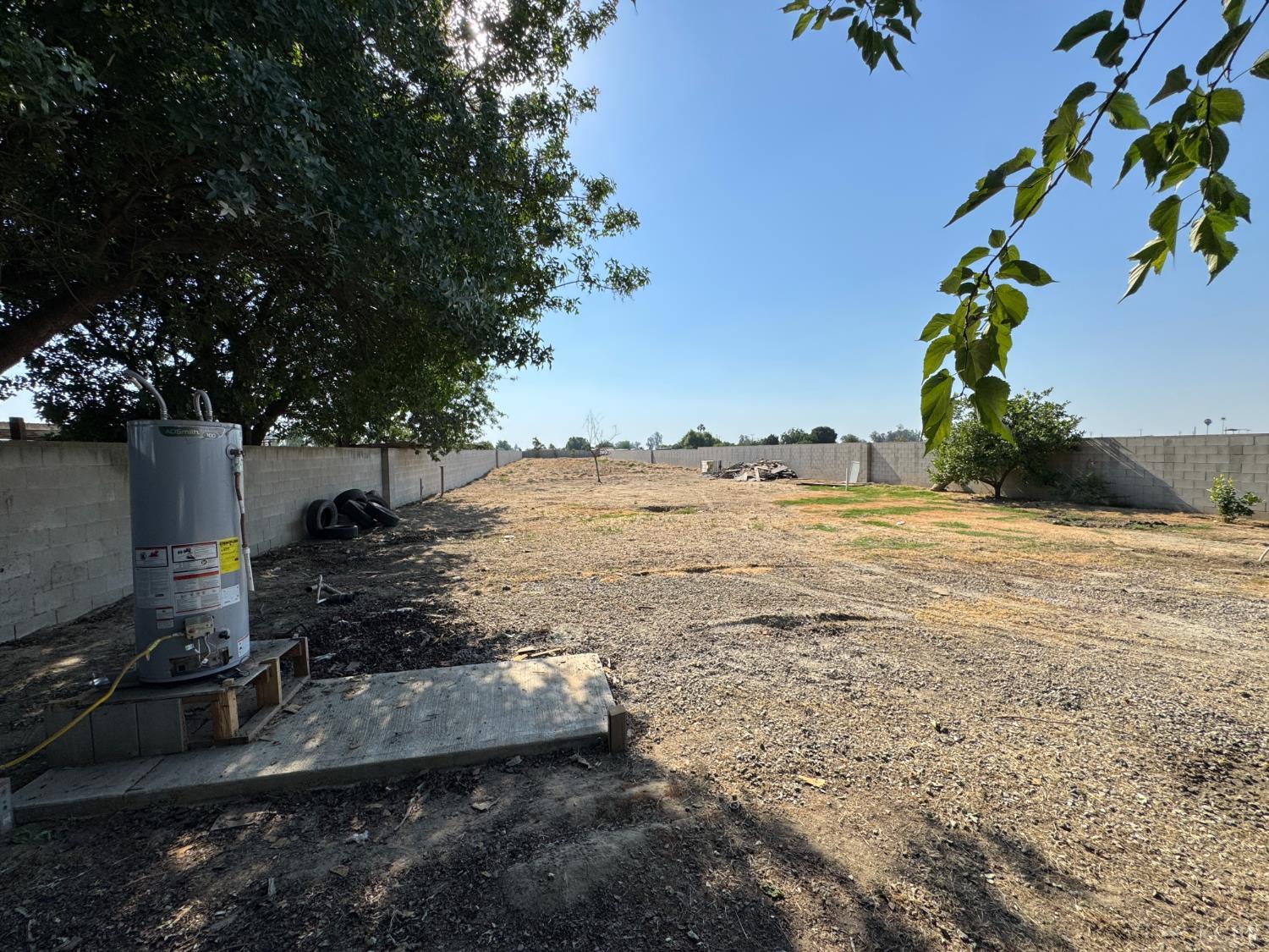 7347 Road 134, Earlimart, CA 93219