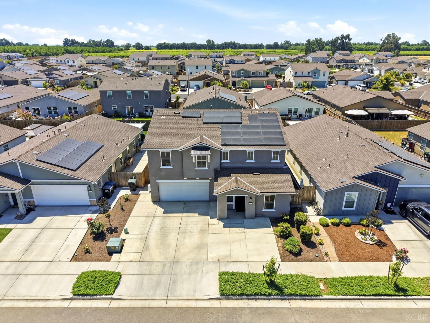 1033 E Loyola Ave, Visalia, CA 93292