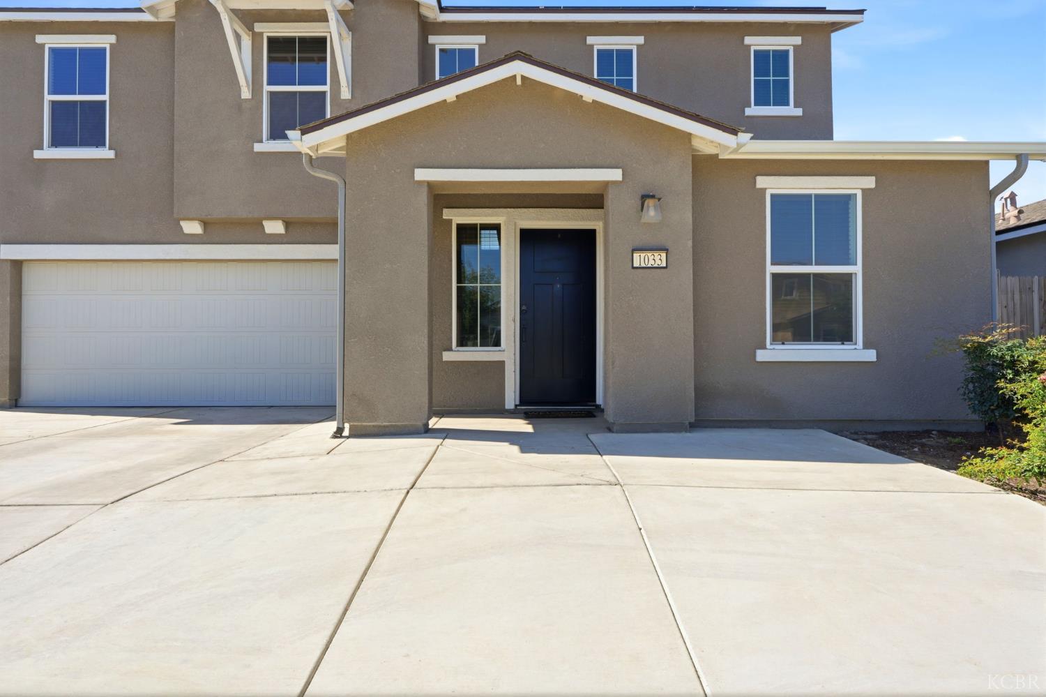 1033 E Loyola Ave, Visalia, CA 93292
