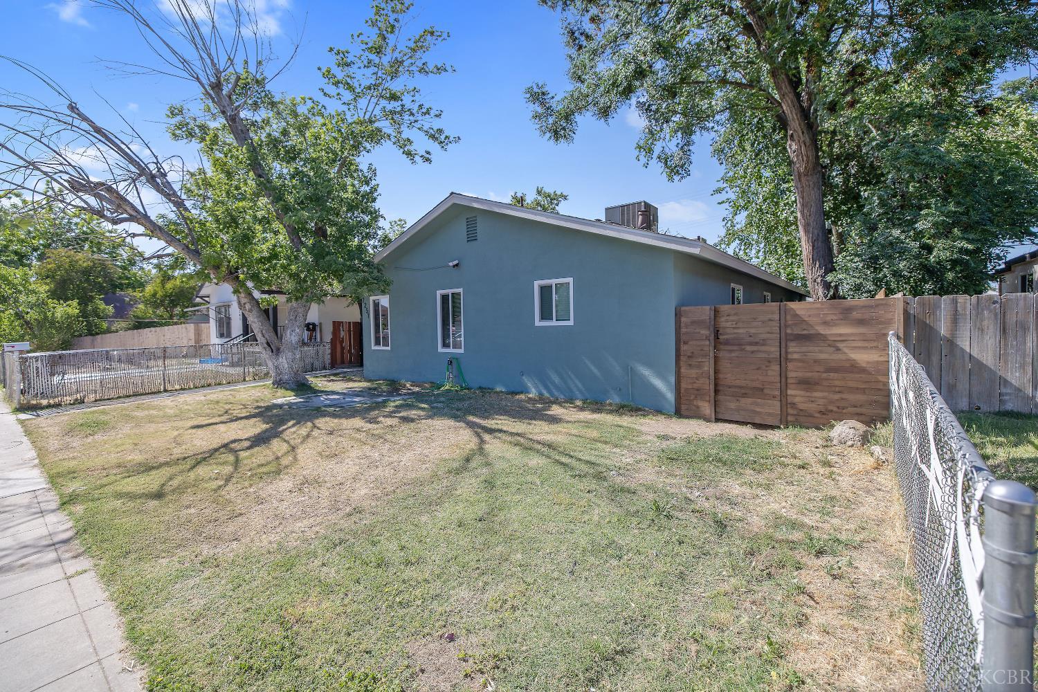 2251 E Clay Ave, Fresno, CA 93701