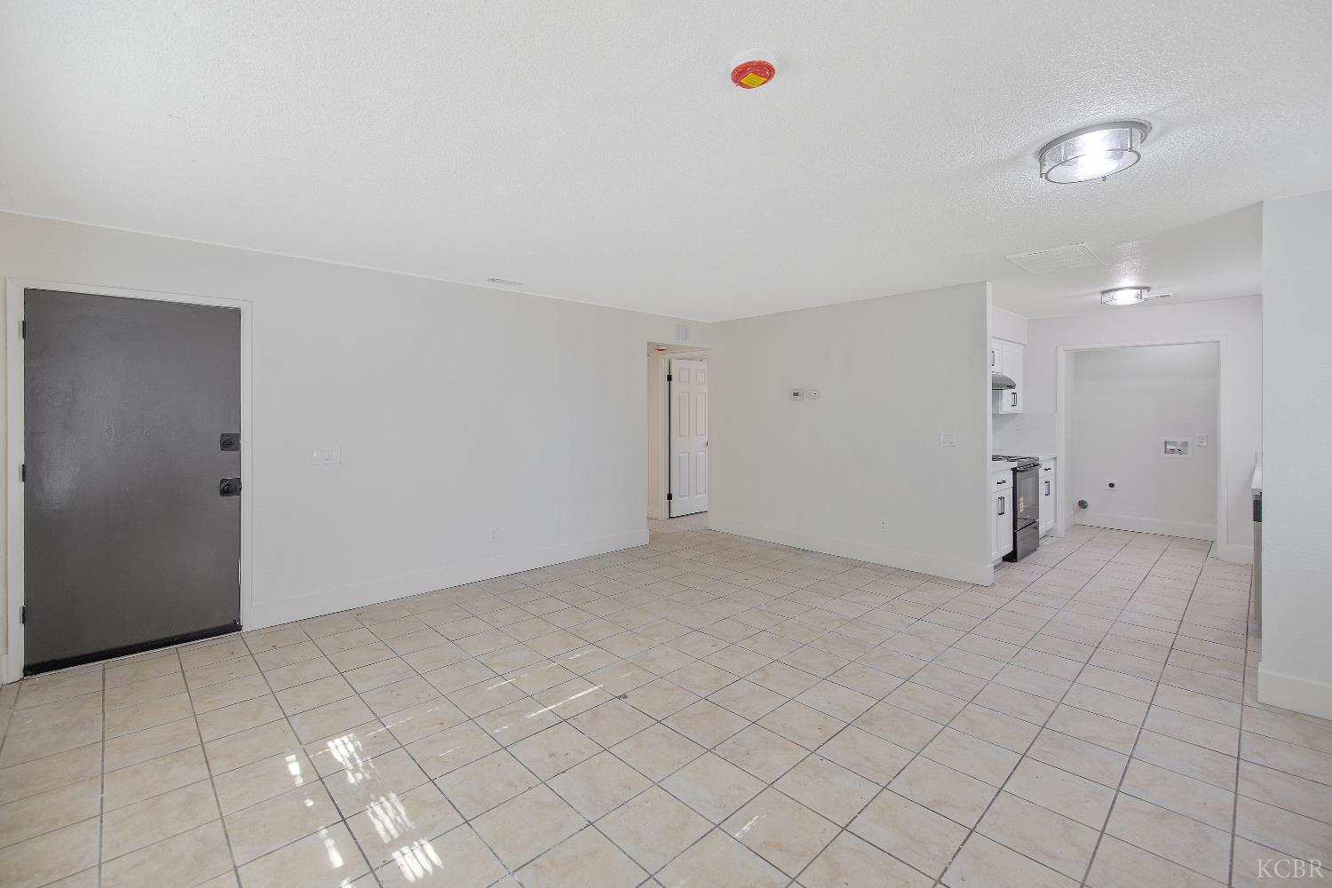 2251 E Clay Ave, Fresno, CA 93701