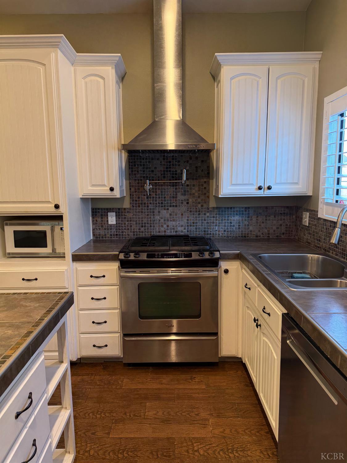 2319 Aspen St, Hanford, CA 93230