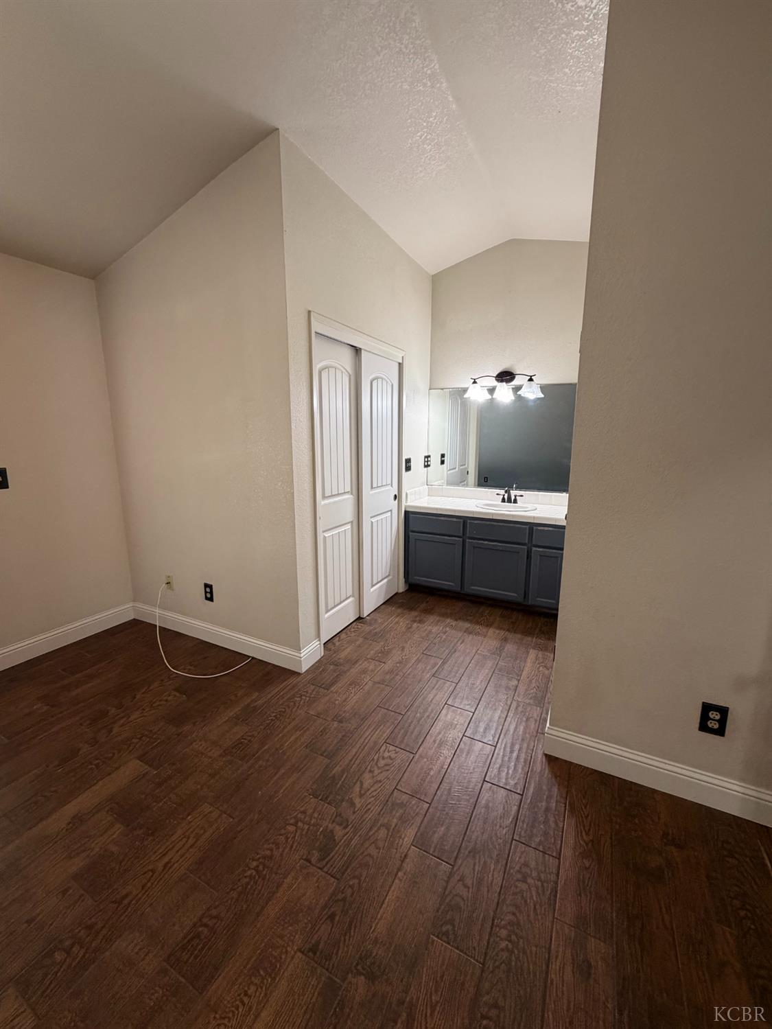 2319 Aspen St, Hanford, CA 93230