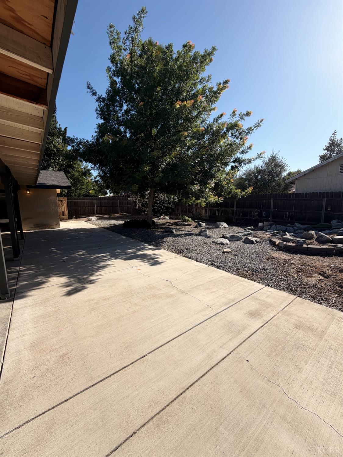 2319 Aspen St, Hanford, CA 93230