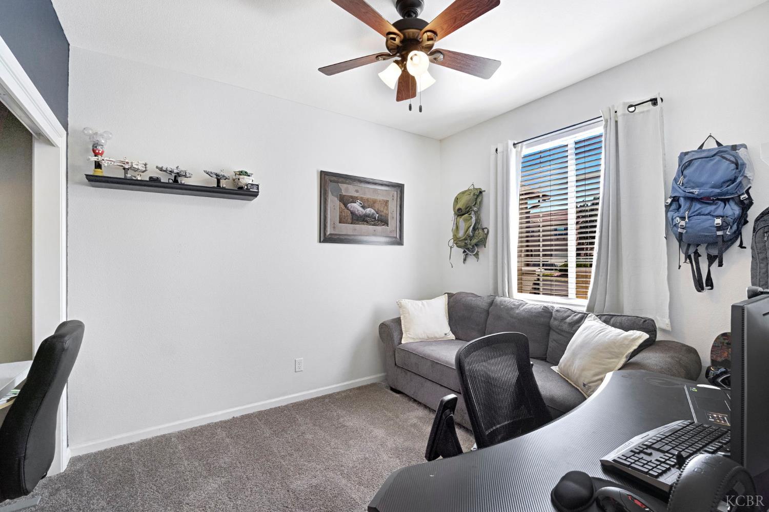 889 Legend Dr, Lemoore, CA 93245