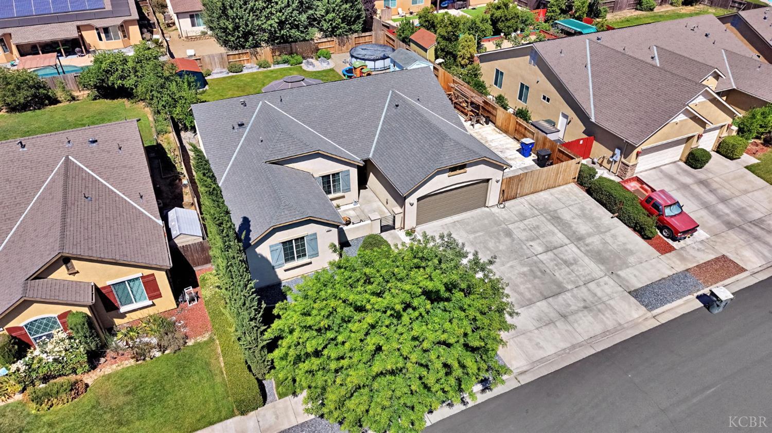 889 Legend Dr, Lemoore, CA 93245