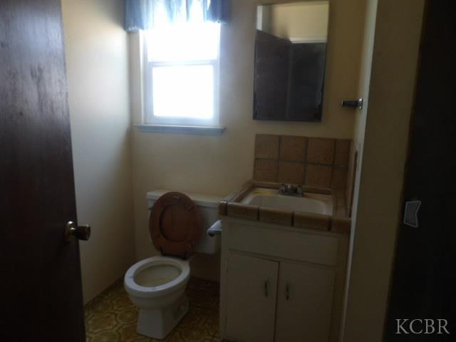 49 Vine, Lemoore, CA 93245