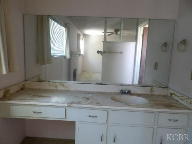 49 Vine, Lemoore, CA 93245