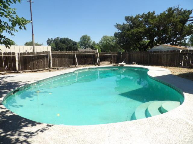 49 Vine, Lemoore, CA 93245