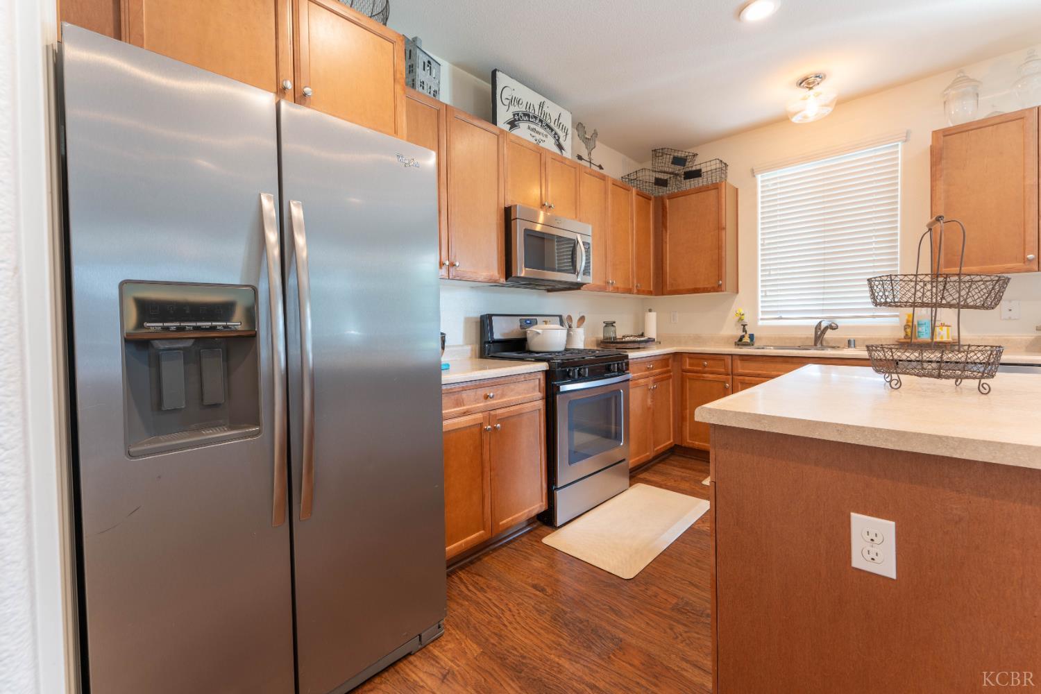 2335 W FLAGSTAFF Ct, Visalia, CA 93291