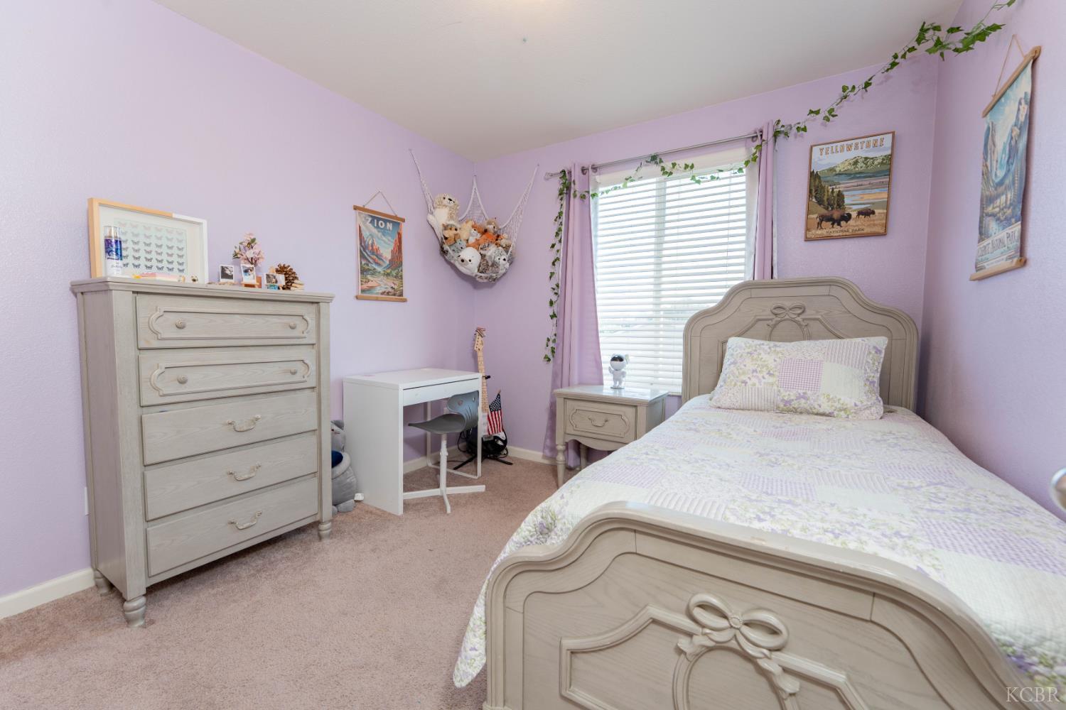 2335 W FLAGSTAFF Ct, Visalia, CA 93291
