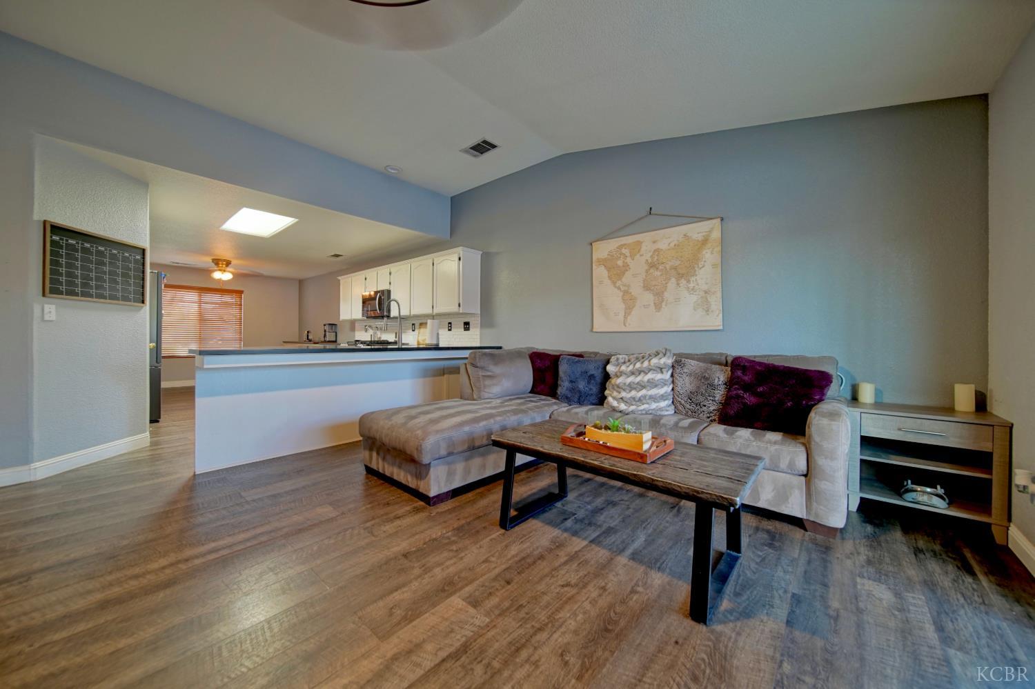 2159 Charlie Chambers Dr, Hanford, CA 93230