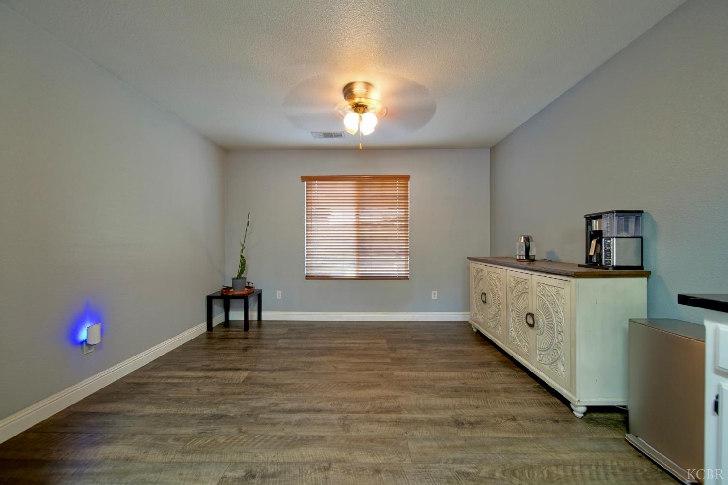 2159 Charlie Chambers Dr, Hanford, CA 93230