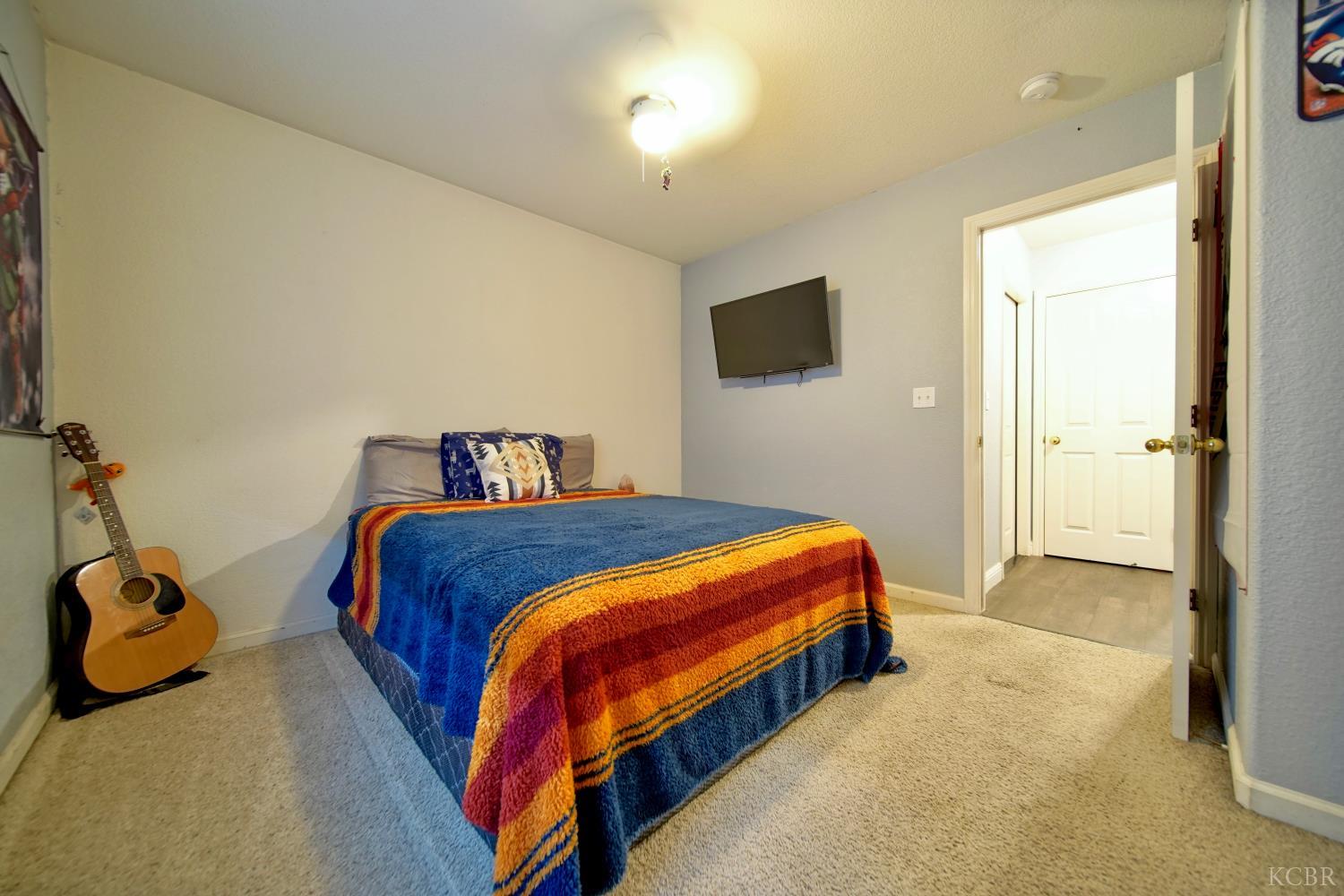 2159 Charlie Chambers Dr, Hanford, CA 93230