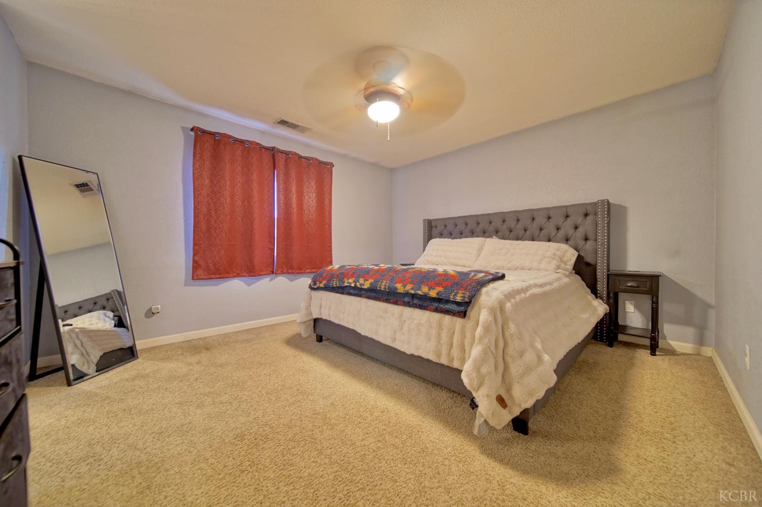 2159 Charlie Chambers Dr, Hanford, CA 93230