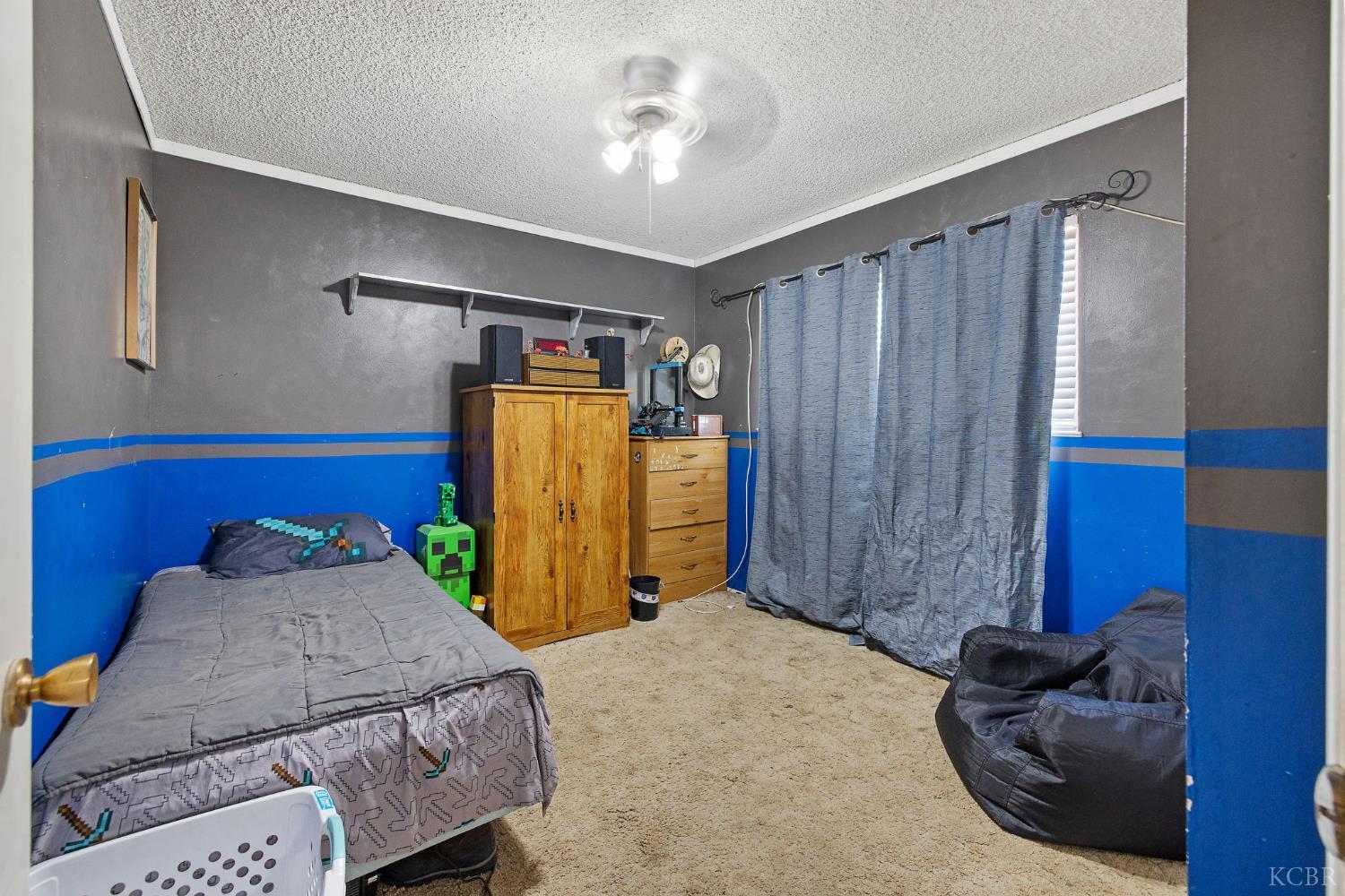 1412 N Williams St, Hanford, CA 93230