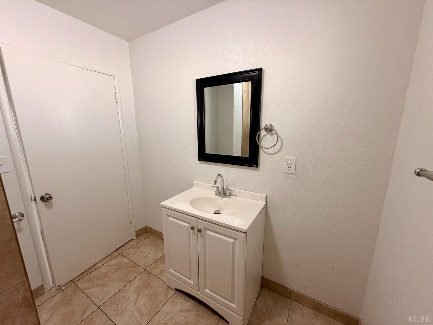 21225 S Feland Ave, Riverdale, CA 93656