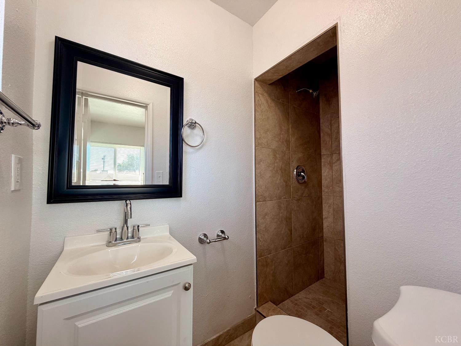 21225 S Feland Ave, Riverdale, CA 93656
