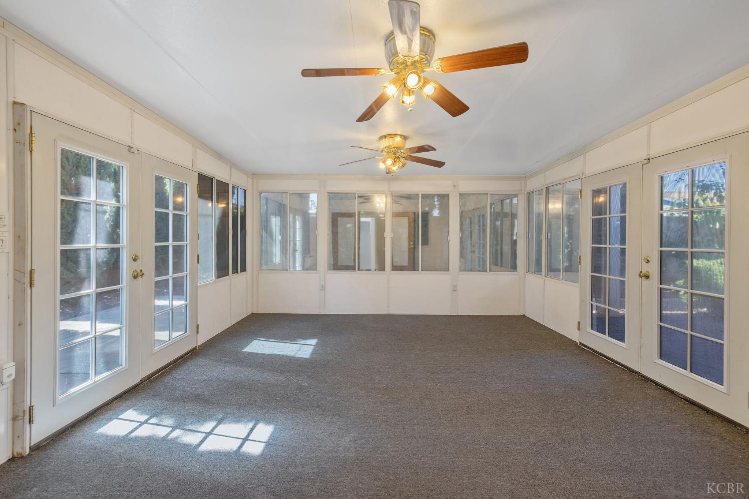 3325 W Laurel Ave W, Visalia, CA 93277