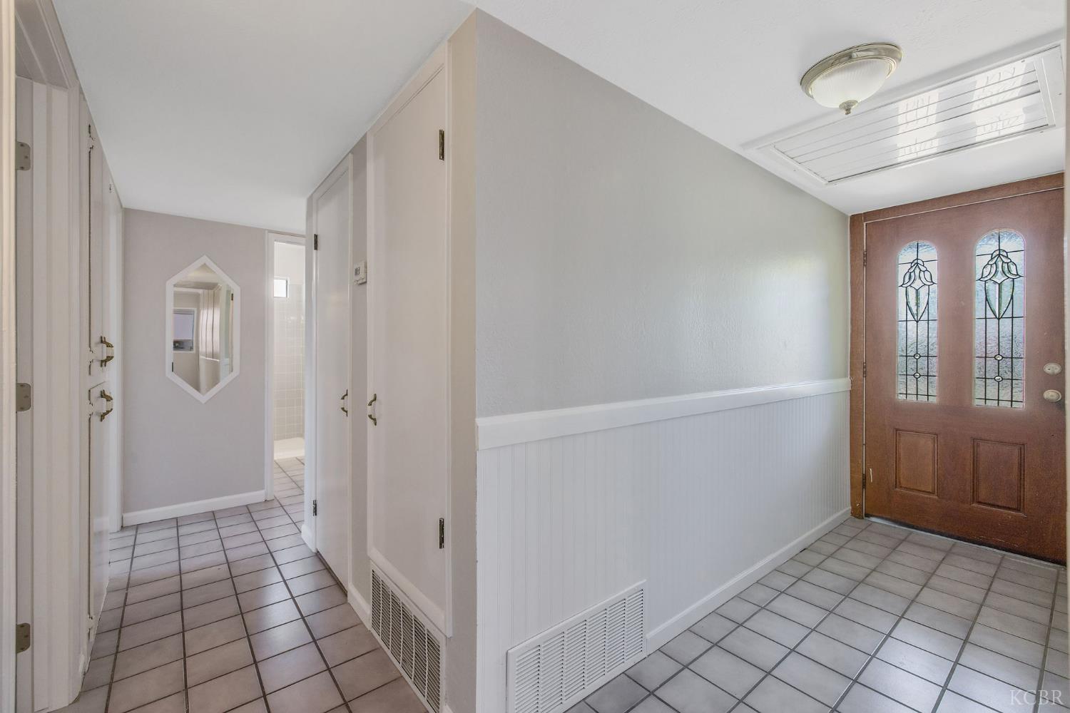 3325 W Laurel Ave W, Visalia, CA 93277