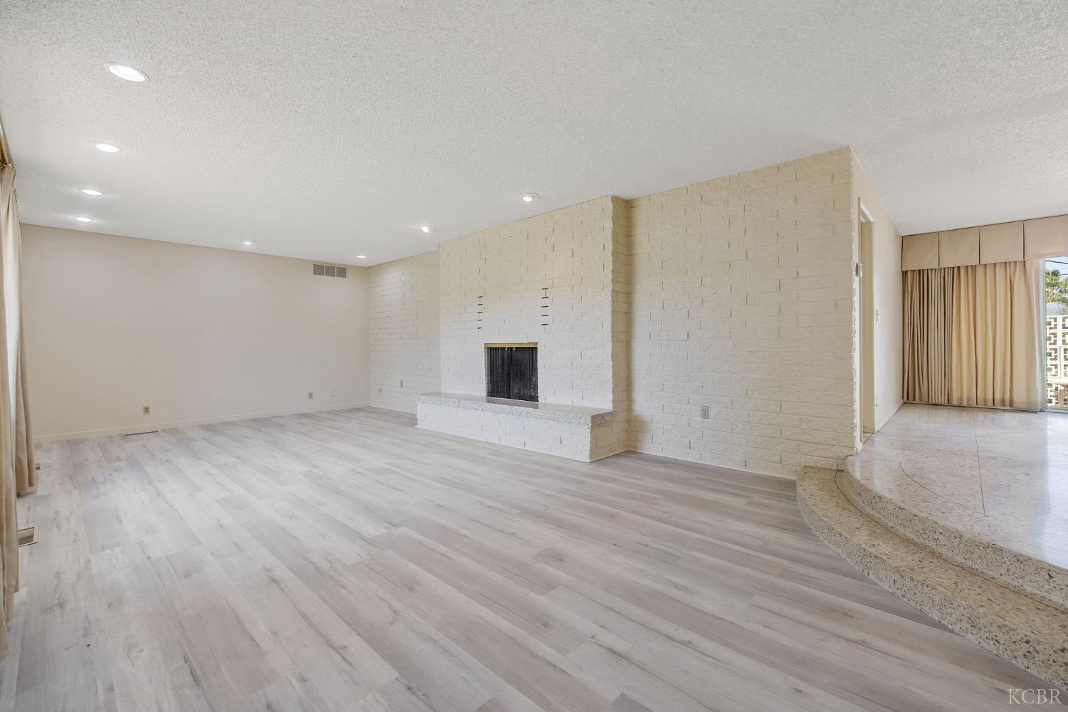 8640 12th Ave, Hanford, CA 93230