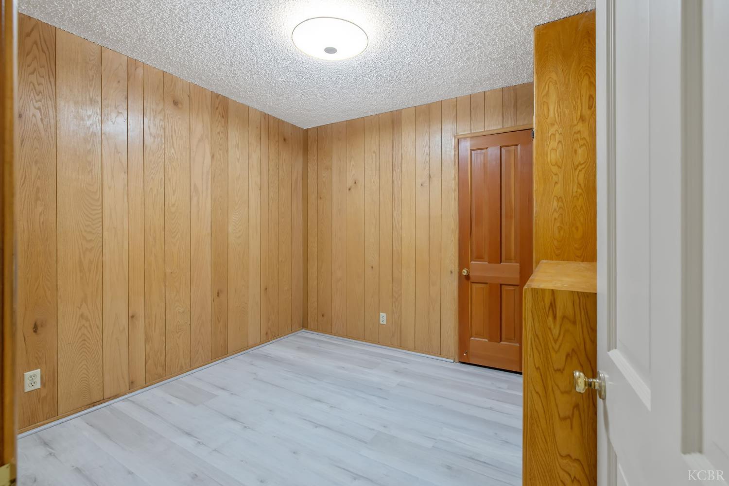 8640 12th Ave, Hanford, CA 93230