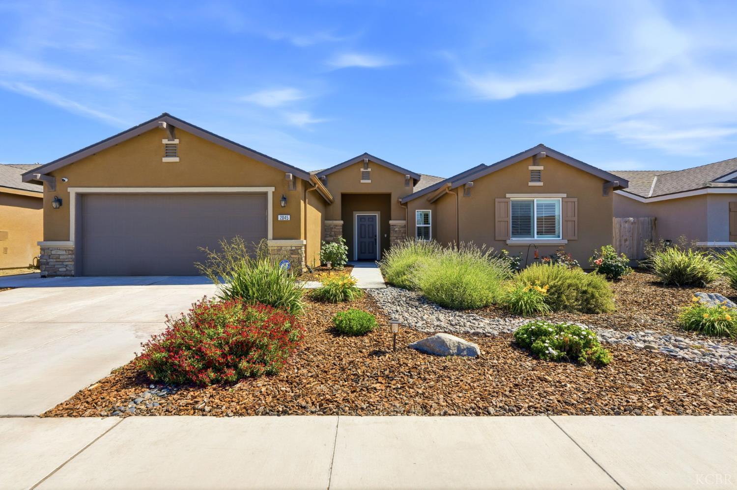 2045 W Chianti Way, Hanford, CA 93230