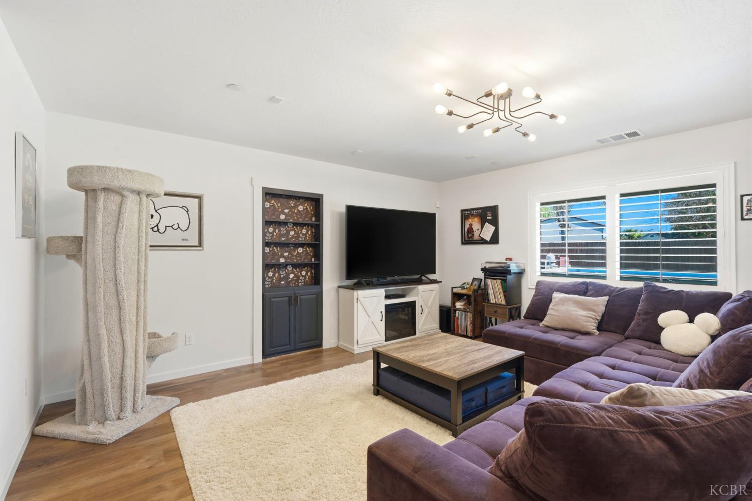 2045 W Chianti Way, Hanford, CA 93230