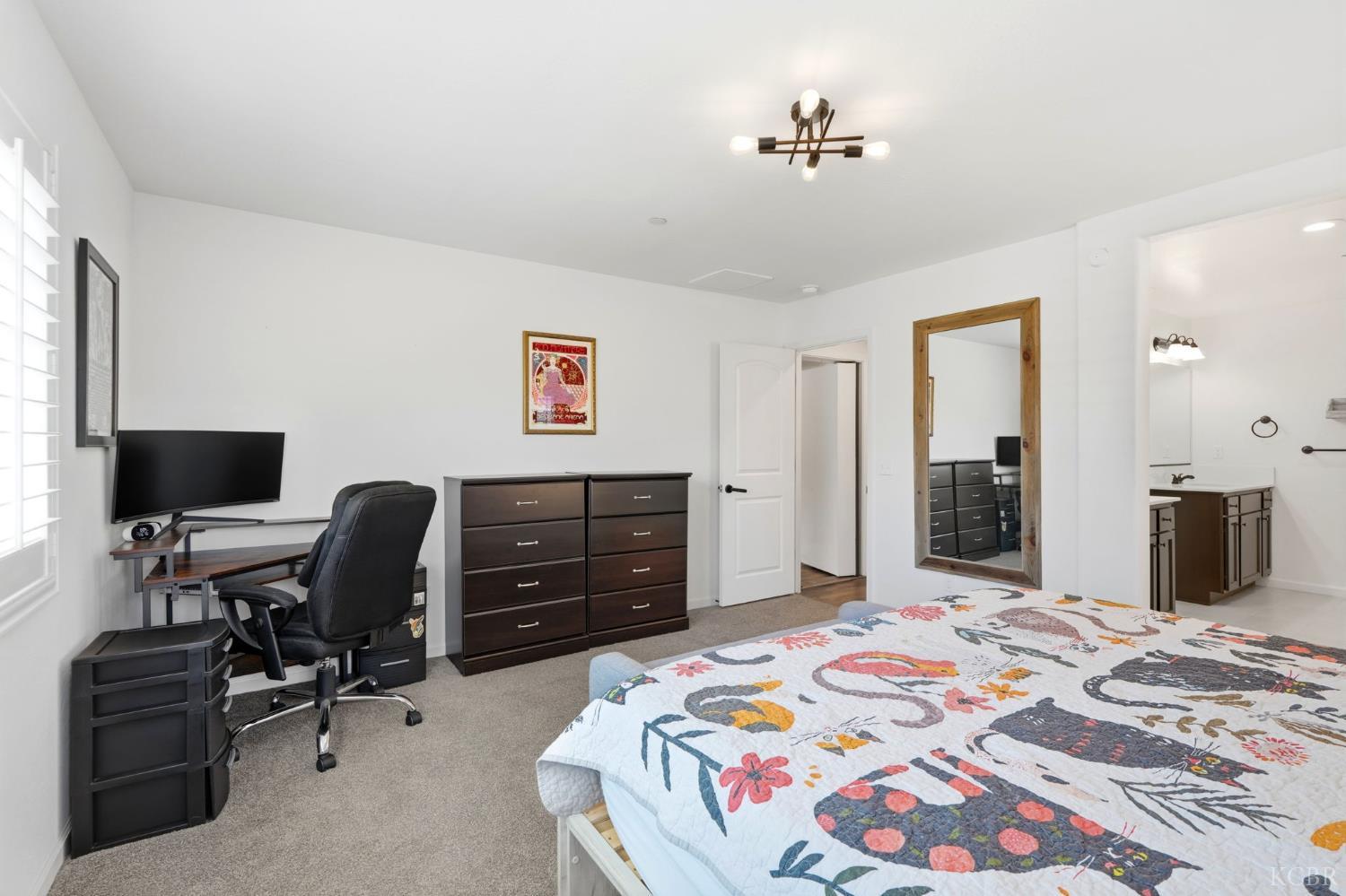2045 W Chianti Way, Hanford, CA 93230