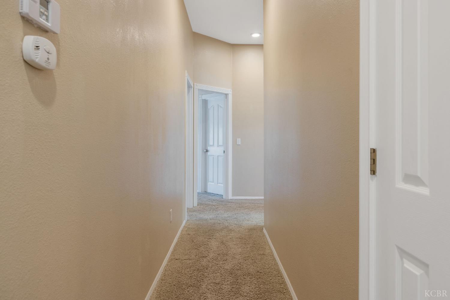 2833 E Laura Ct, Visalia, CA 93292