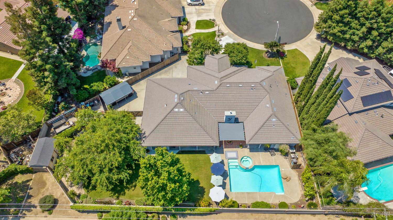 2833 E Laura Ct, Visalia, CA 93292
