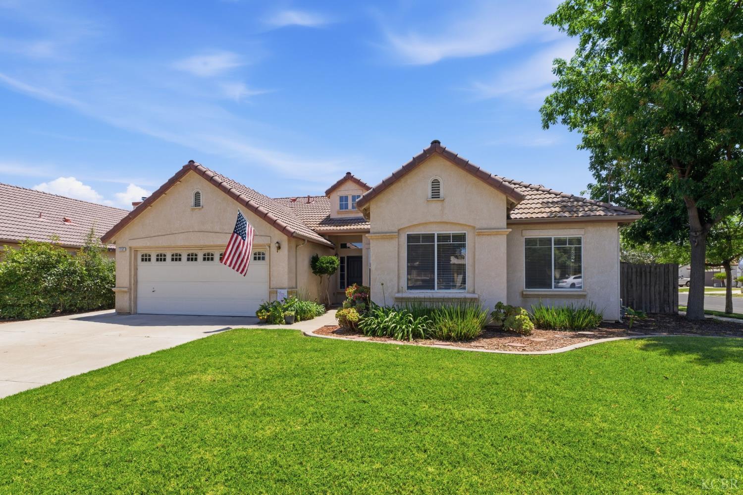 1757 Homestead Way, Lemoore, CA 93245