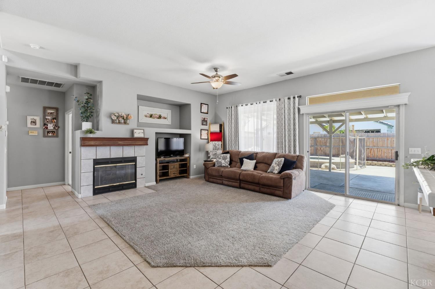 1757 Homestead Way, Lemoore, CA 93245