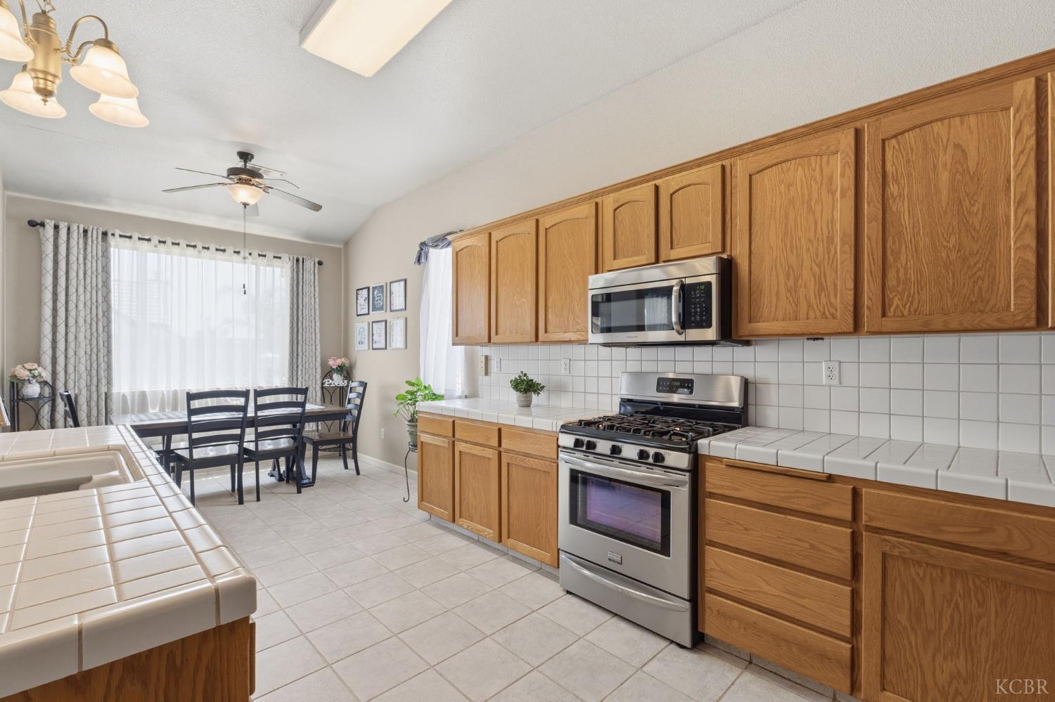 1757 Homestead Way, Lemoore, CA 93245