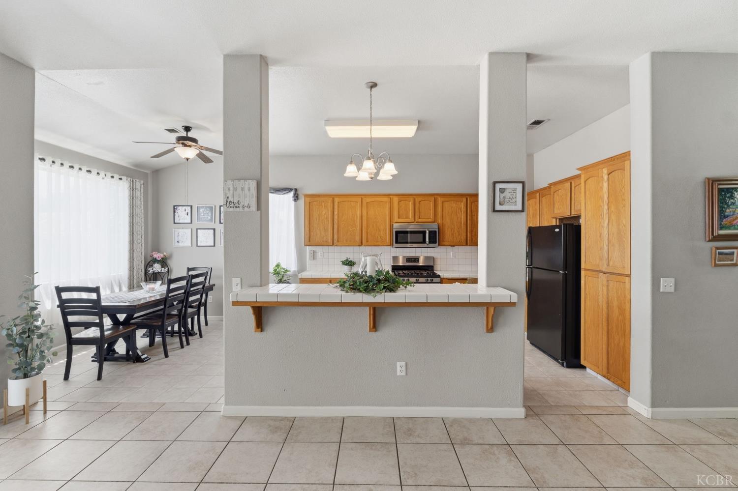 1757 Homestead Way, Lemoore, CA 93245