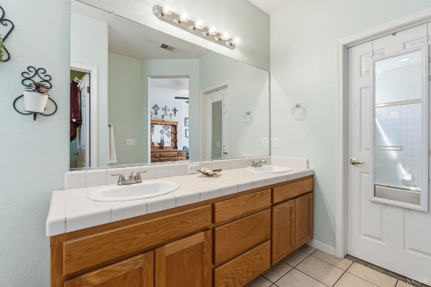 1757 Homestead Way, Lemoore, CA 93245
