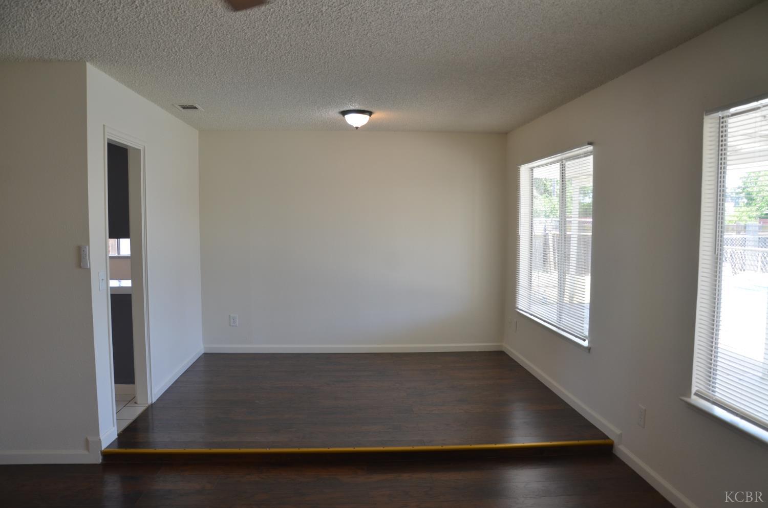 339 W Spring Ln, Lemoore, CA 93245