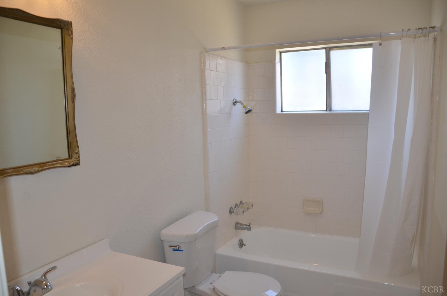 339 W Spring Ln, Lemoore, CA 93245