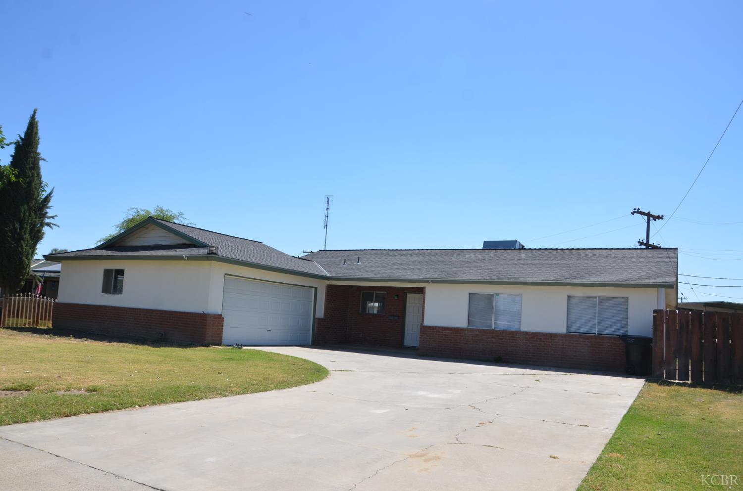 339 W Spring Ln, Lemoore, CA 93245