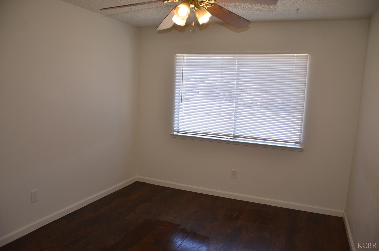 339 W Spring Ln, Lemoore, CA 93245