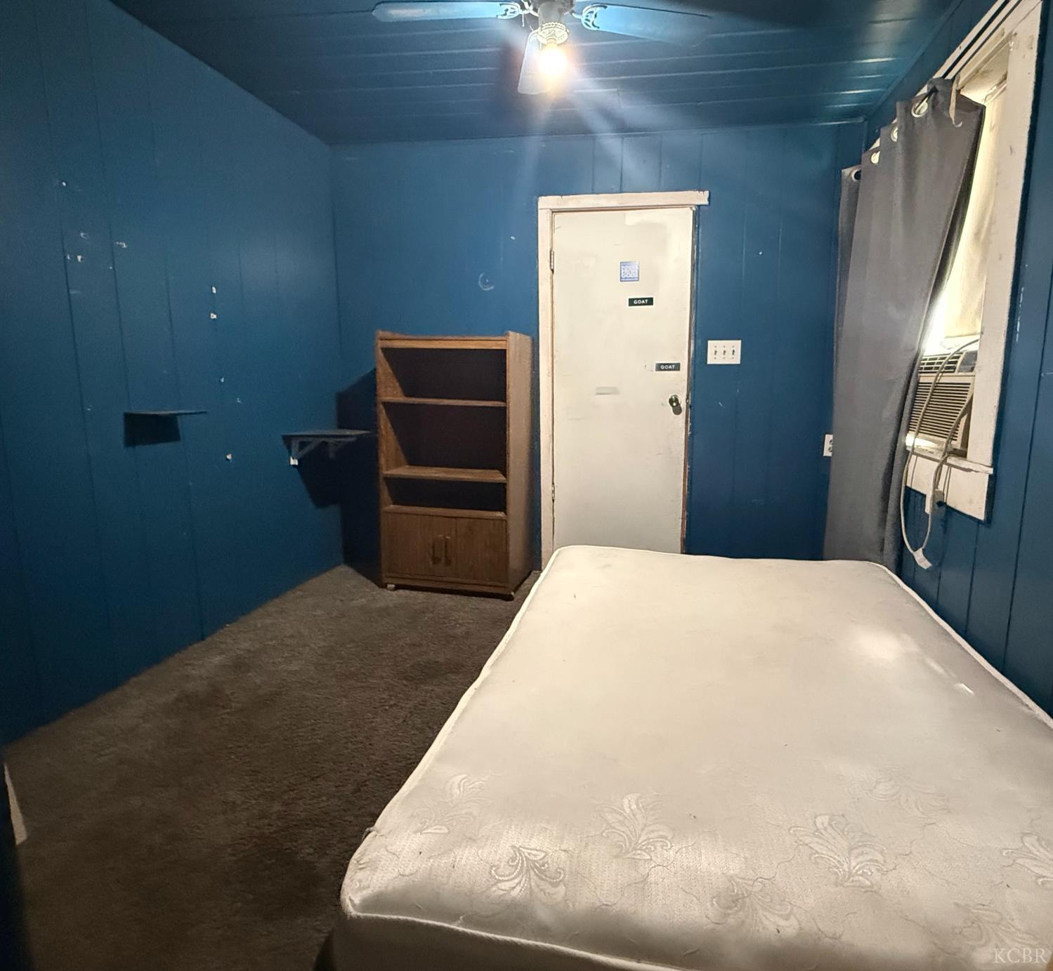 10903 Thompson Dr, Hanford, CA 93230