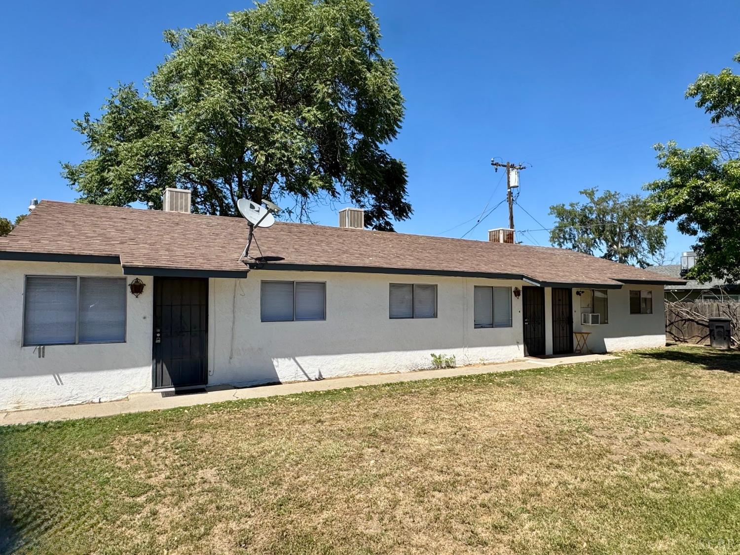 2011 2015 N Parker Place, Hanford, CA 93230