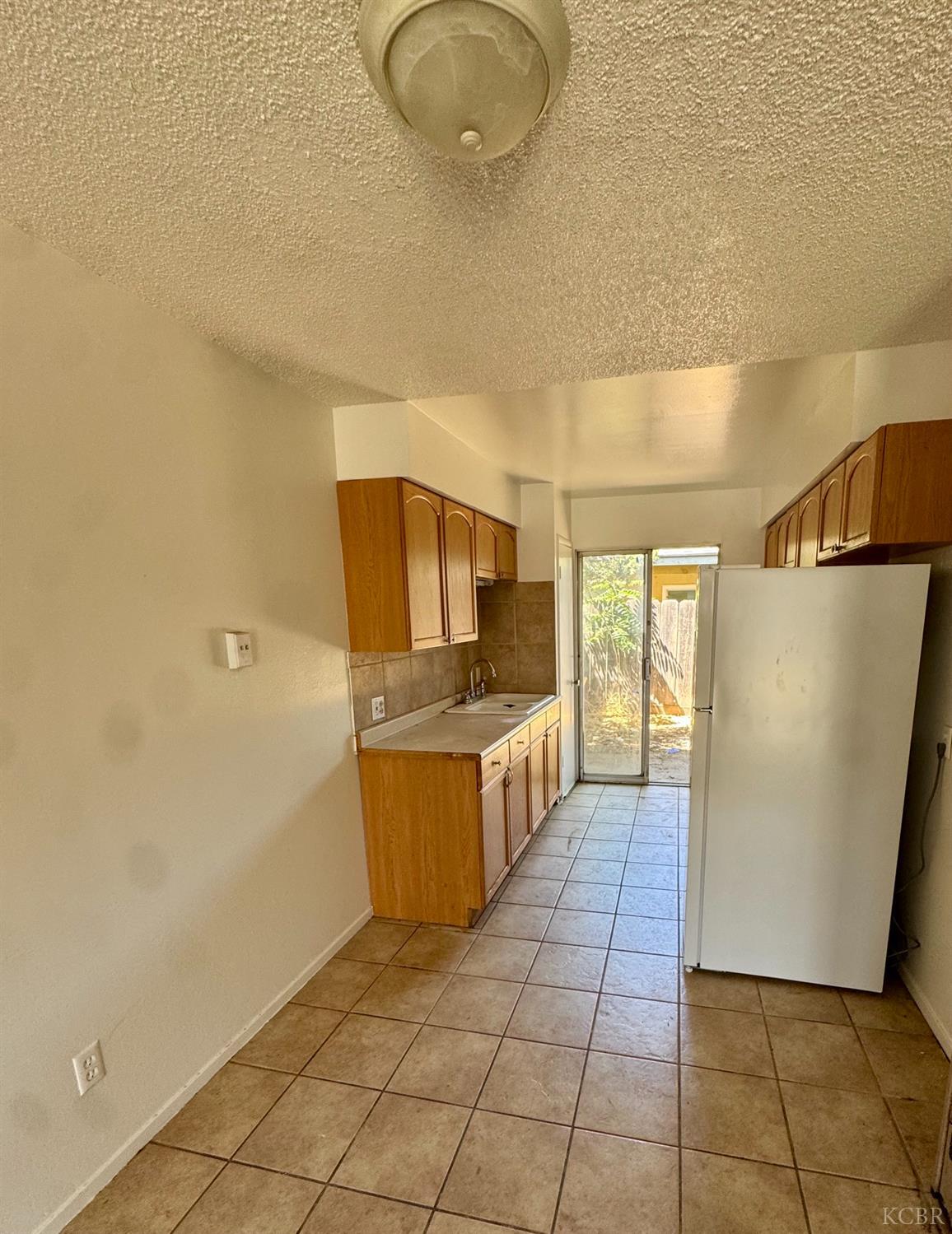 2011 2015 N Parker Place, Hanford, CA 93230