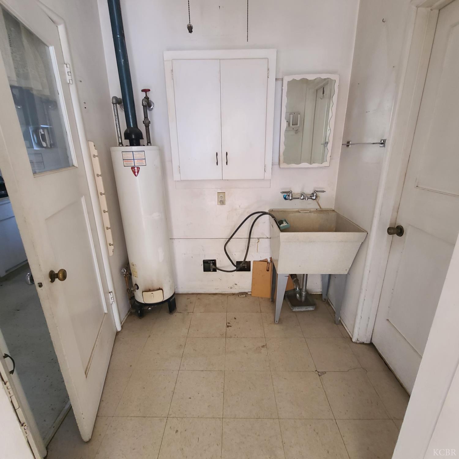 1350 Redington, Hanford, CA 93230