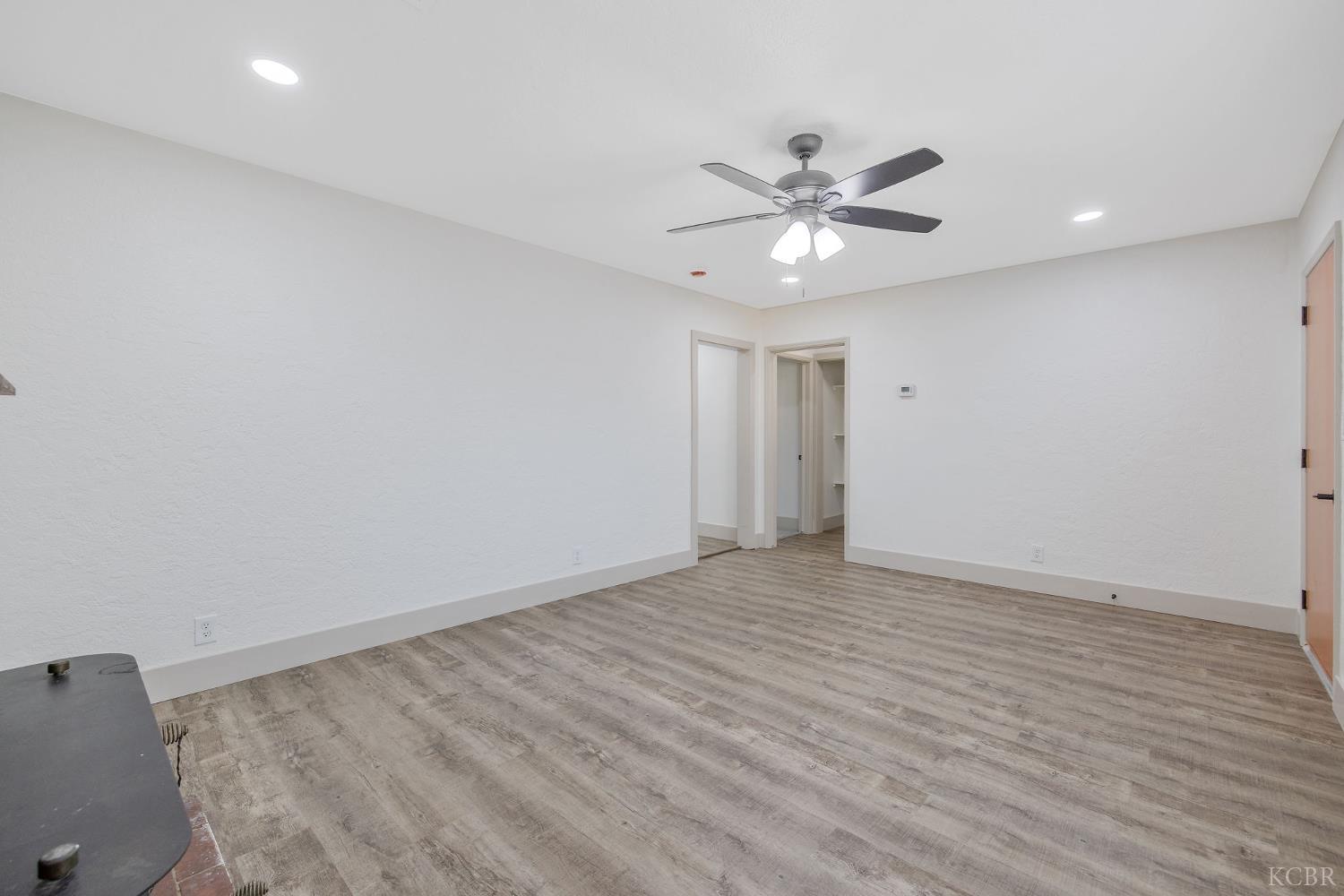 1019 E Laurel Ave, Visalia, CA 93292