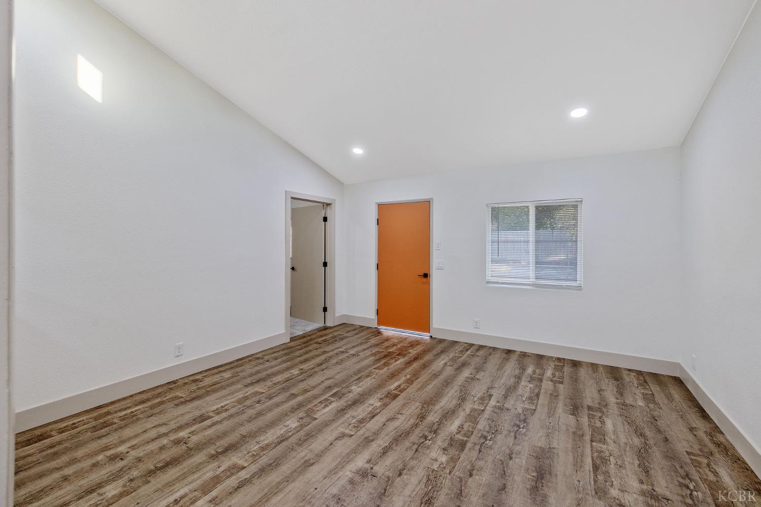 1019 E Laurel Ave, Visalia, CA 93292