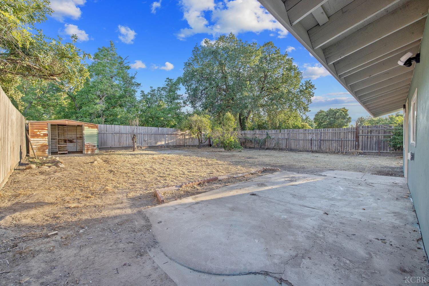 1019 E Laurel Ave, Visalia, CA 93292