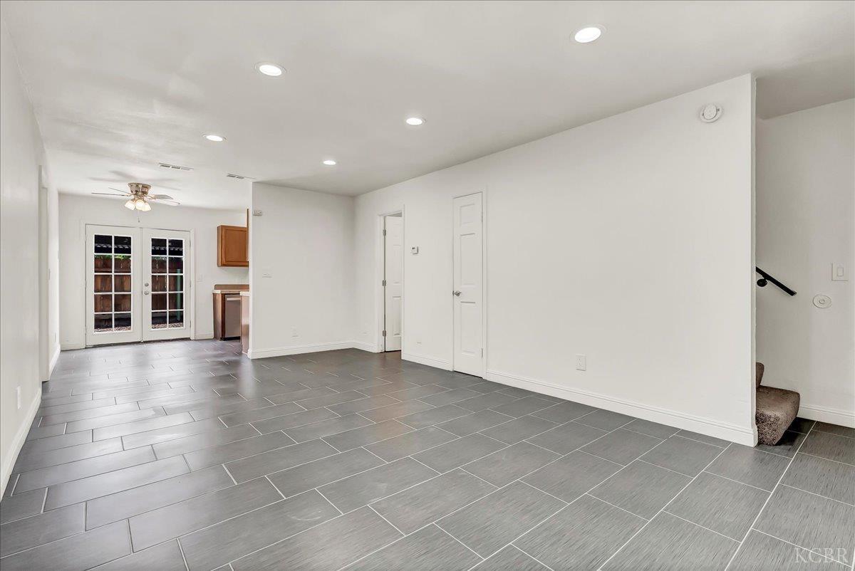 888 N Greenfield. Apt #O Ave, Hanford, CA 93230