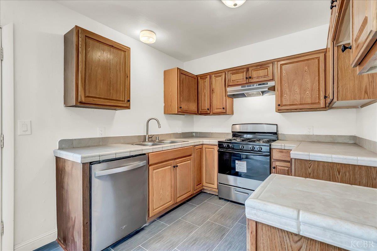 888 N Greenfield. Apt #O Ave, Hanford, CA 93230