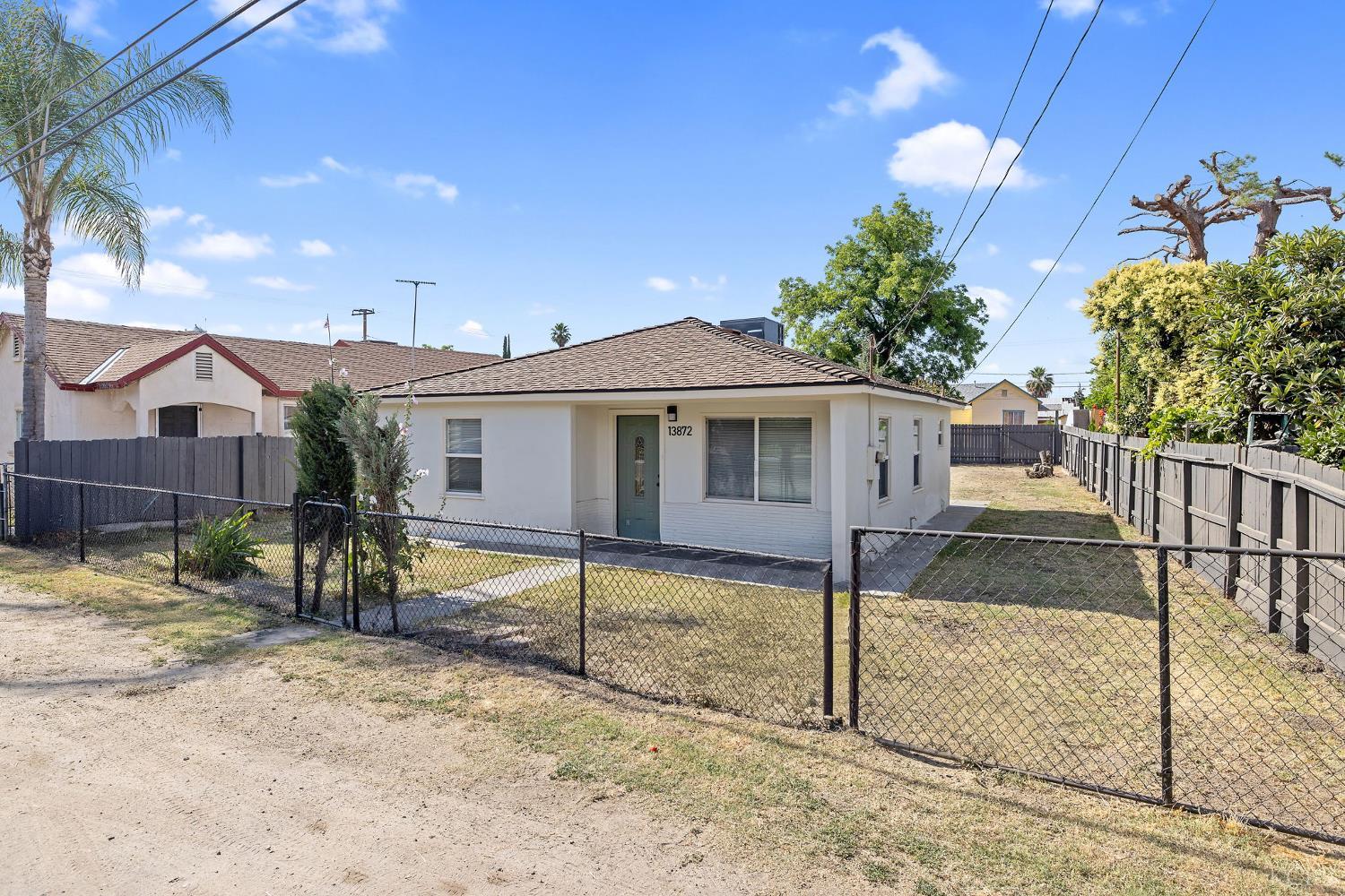 13872 Hanford Armona Rd, Armona, CA 93202